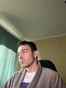 Snapshot of Sakura131 chatting on 09/28/25, 08:20 Sakura131 online show from 09/28/25, 08:20