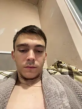 Snapshot of Sakura131 chatting on 10/27/25, 08:24 Sakura131 online show from 10/27/25, 08:24