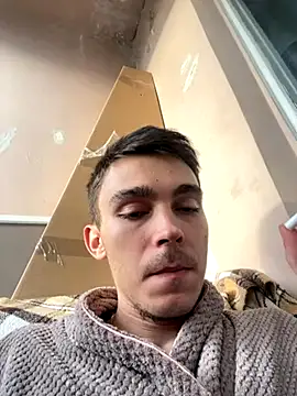 Snapshot of Sakura131 chatting on 10/29/25, 01:13 Sakura131 online show from 10/29/25, 01:13