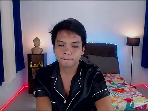 XExtraServiceManX online show from 11/18/25, 11:03