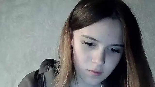 Snapshot of SweetLoraa chatting on 10/11/25, 06:39 SweetLoraa online show from 10/11/25, 06:39