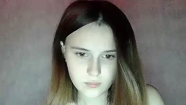 Snapshot of SweetLoraa chatting on 10/24/25, 03:58 SweetLoraa online show from 10/24/25, 03:58