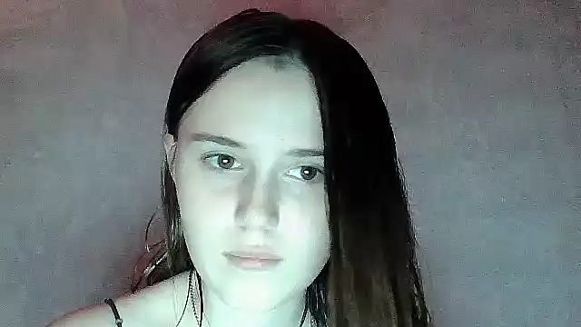 Snapshot of SweetLoraa chatting on 10/28/25, 12:36 SweetLoraa online show from 10/28/25, 12:36