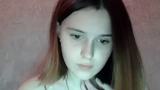 Snapshot of SweetLoraa chatting on 10/30/25, 01:07 SweetLoraa online show from 10/30/25, 01:07