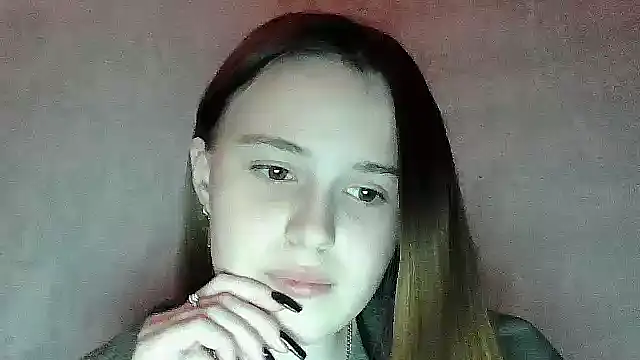 Snapshot of SweetLoraa chatting on 11/02/25, 05:26 SweetLoraa online show from 11/02/25, 05:26