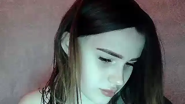 Snapshot of SweetLoraa chatting on 11/12/25, 07:35 SweetLoraa online show from 11/12/25, 07:35