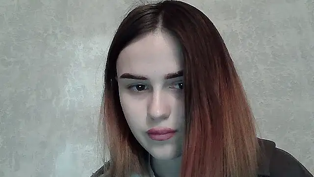 Snapshot of SweetLoraa chatting on 11/15/25, 12:34 SweetLoraa online show from 11/15/25, 12:34