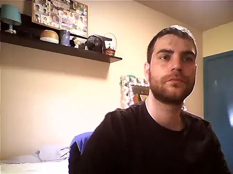 Snapshot of LoboSolitariooy chatting on 10/13/25, 02:28 LoboSolitariooy online show from 10/13/25, 02:28