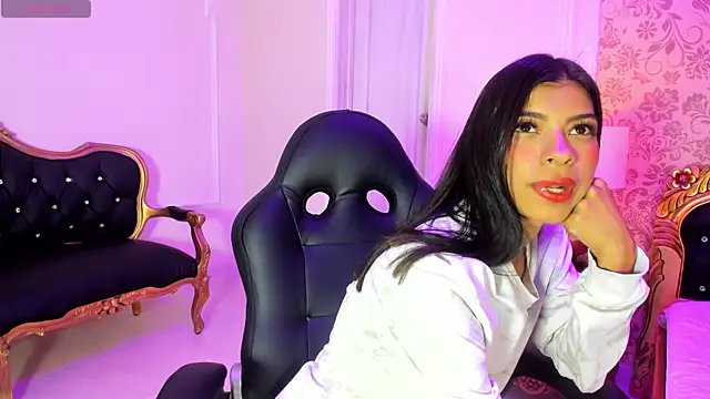 Snapshot of Lola_Pierce chatting on 09/12/25, 12:16 Lola Pierce online show from 09/12/25, 12:16