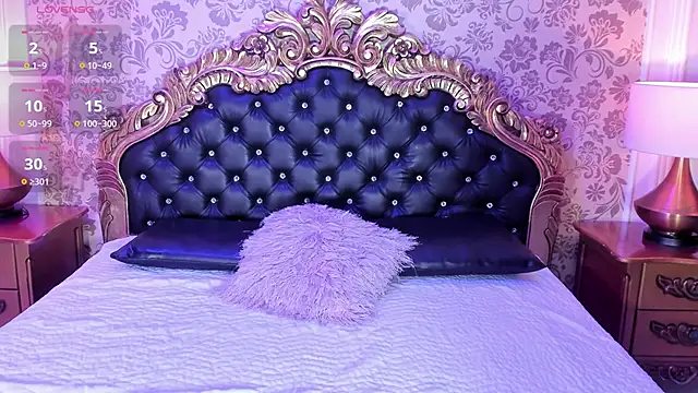 Snapshot of Lola_Pierce chatting on 09/20/25, 12:17 Lola Pierce online show from 09/20/25, 12:17