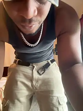 Snapshot of KeYBuMp323 chatting on 10/26/25, 02:56 KeYBuMp323 online show from 10/26/25, 02:56