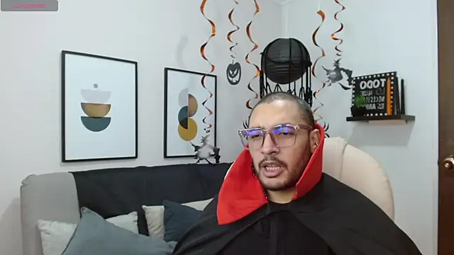   Damian    online show from 10/31/25, 11:28