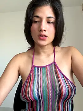 Snapshot of LauraCatalina chatting on 09/21/25, 12:51 LauraCatalina online show from 09/21/25, 12:51