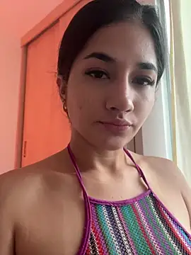 Snapshot of LauraCatalina chatting on 11/21/25, 11:53 LauraCatalina online show from 11/21/25, 11:53