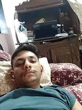 yung cplz online show from 10/08/25, 10:57