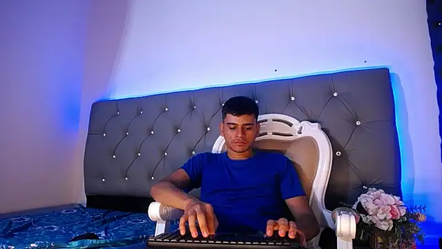 Charlie Cock  online show from 10/29/25, 04:26