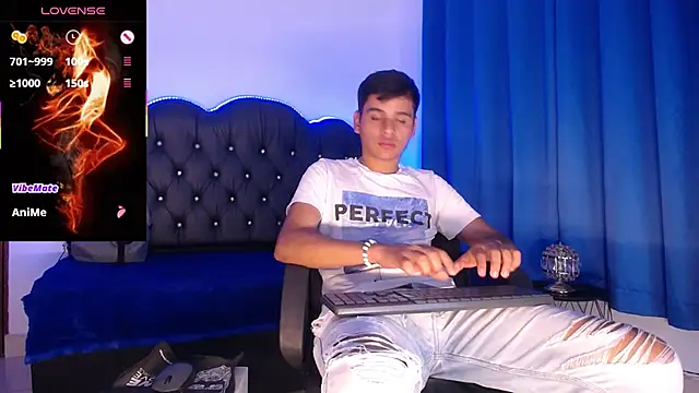 Charlie Cock  online show from 11/23/25, 04:23