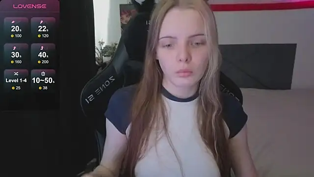 Luna Navy online show from 11/11/25, 09:09