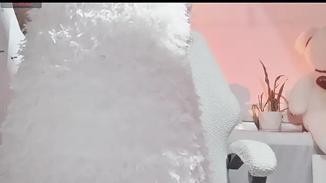 Vessi-babe online show from 10/19/25, 03:01