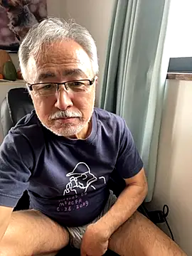 gholly2007 online show from 10/23/25, 02:22