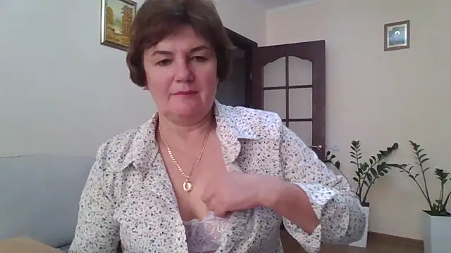 Snapshot of Galina56301 chatting on 09/16/25, 01:56 Galina56301 online show from 09/16/25, 01:56