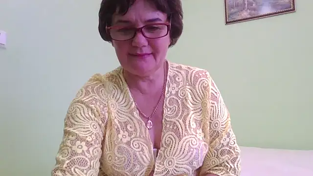 Snapshot of Galina56301 chatting on 10/12/25, 01:54 Galina56301 online show from 10/12/25, 01:54