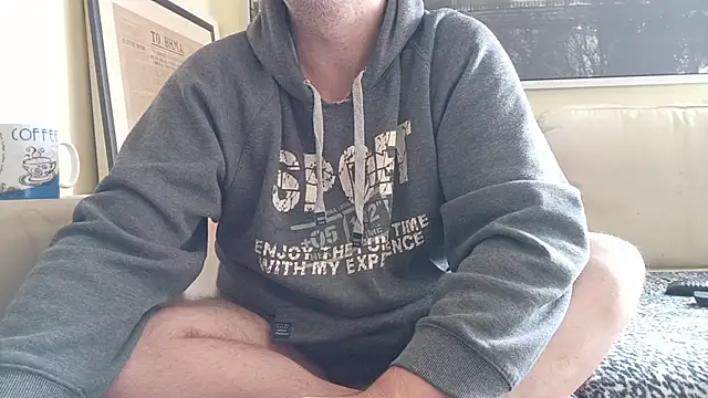 Snapshot of GeorgeGreece2025 chatting on 11/02/25, 10:06 GeorgeGreece2025 online show from 11/02/25, 10:06