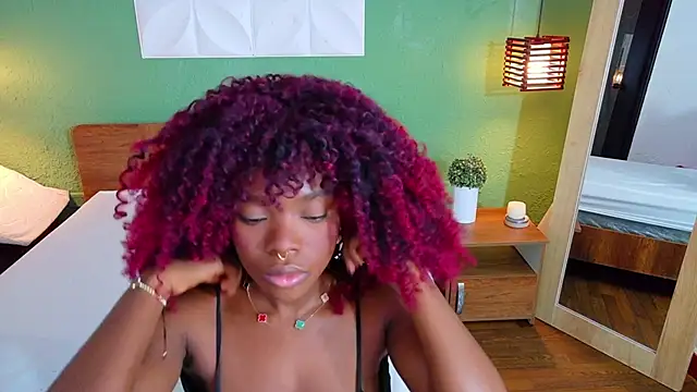 Chocolatte dreams online show from 10/14/25, 12:28