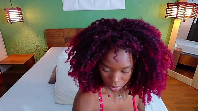 Chocolatte dreams online show from 10/30/25, 01:12