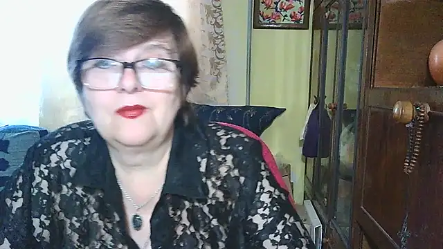 Snapshot of VeronicaGold511 chatting on 10/06/25, 07:06 VeronicaGold511 online show from 10/06/25, 07:06