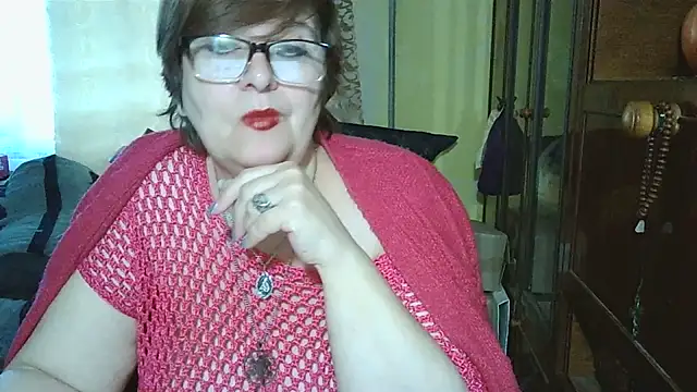 Snapshot of VeronicaGold511 chatting on 10/08/25, 07:17 VeronicaGold511 online show from 10/08/25, 07:17