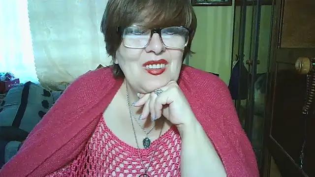 Snapshot of VeronicaGold511 chatting on 10/10/25, 06:56 VeronicaGold511 online show from 10/10/25, 06:56