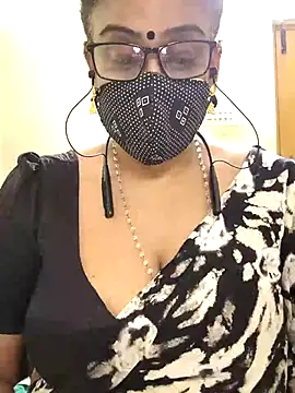 sweet-lotus online show from 11/16/25, 05:24