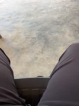 Snapshot of jucydick010887 chatting on 11/13/25, 08:24 jucydick010887 online show from 11/13/25, 08:24