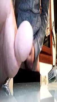 PearlingBunkbed online show from 10/13/25, 03:28