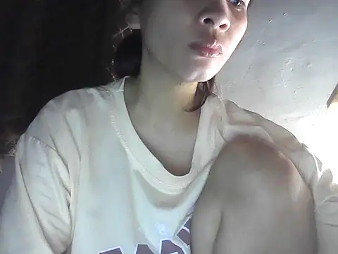 Snapshot of ivyloving4you chatting on 10/13/25, 09:37 ivyloving4you online show from 10/13/25, 09:37