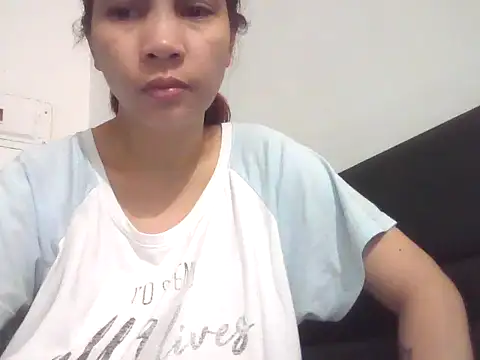 Snapshot of ivyloving4you chatting on 10/16/25, 10:11 ivyloving4you online show from 10/16/25, 10:11