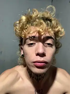 lily Bliss online show from 10/12/25, 11:04