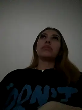 Snapshot of AriaBliss- chatting on 11/06/25, 05:08 AriaBliss- online show from 11/06/25, 05:08