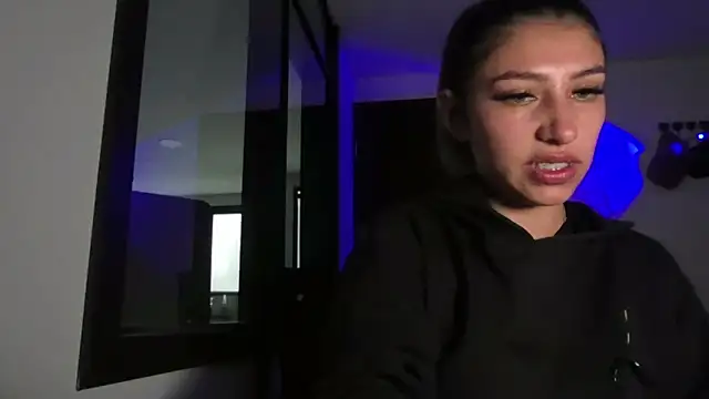 Snapshot of AriaBliss- chatting on 11/13/25, 07:24 AriaBliss- online show from 11/13/25, 07:24