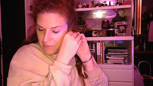 Snapshot of RasheleErotica chatting on 11/16/25, 09:26 RasheleErotica online show from 11/16/25, 09:26