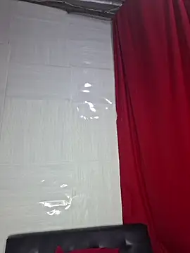 Snapshot of floresblancas chatting on 10/24/25, 10:00 floresblancas online show from 10/24/25, 10:00