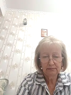 AlikaSwan5821 online show from 10/07/25, 01:52