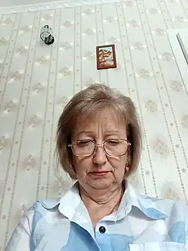 AlikaSwan5821 online show from 10/18/25, 11:55