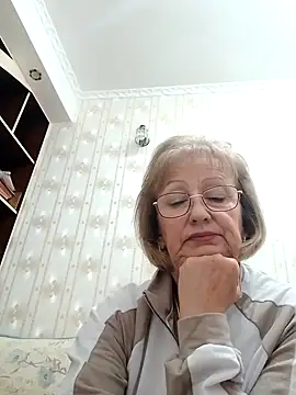 AlikaSwan5821 online show from 10/22/25, 06:51