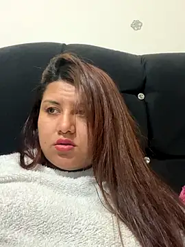 naomy26 online show from 10/18/25, 04:15