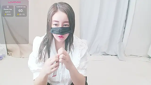 Snapshot of Anna-03 chatting on 09/11/25, 03:17 Anna-03 online show from 09/11/25, 03:17