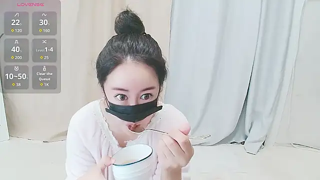 Snapshot of Anna-03 chatting on 10/14/25, 03:51 Anna-03 online show from 10/14/25, 03:51