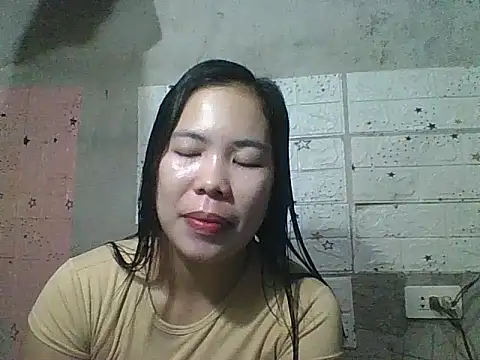 Snapshot of pinaysinglemommm chatting on 10/01/25, 08:37 pinaysinglemommm online show from 10/01/25, 08:37