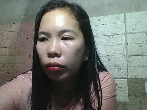 Snapshot of pinaysinglemommm chatting on 10/08/25, 09:12 pinaysinglemommm online show from 10/08/25, 09:12